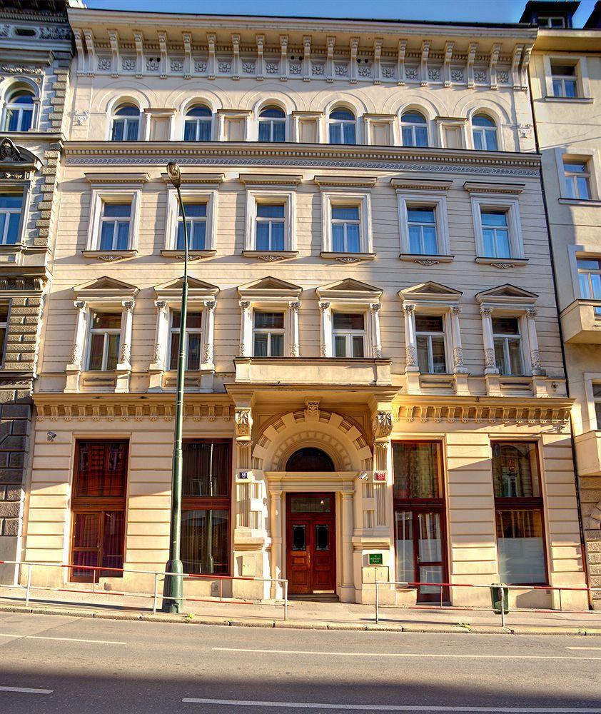 波希米亚广场公寓酒店 布拉格 外观 照片